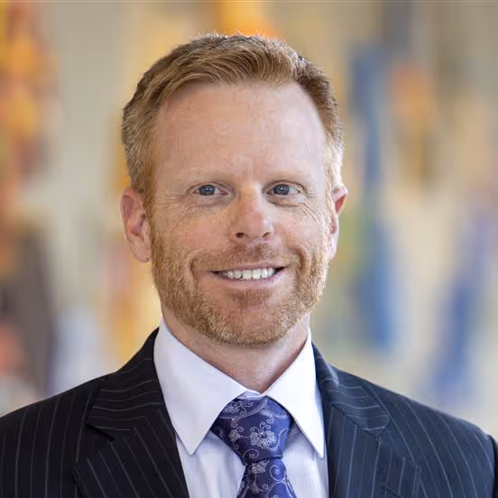 headshot of dr stoddard