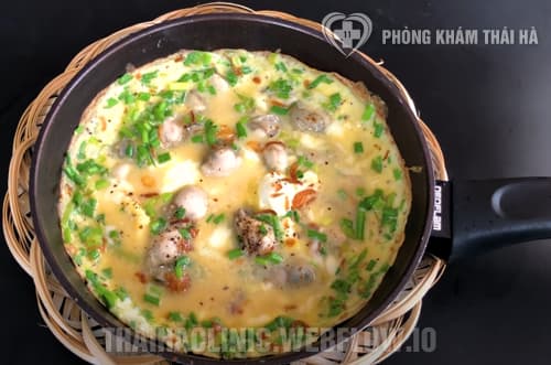 Món Hàu chiên trứng gà