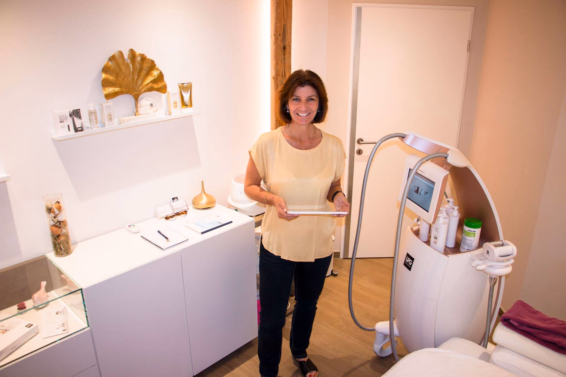Manuela Bachmann in Ihrem Kosmetikstudio