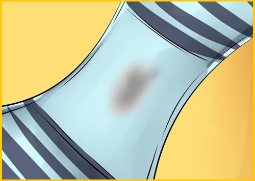 quần lót dính chất nhờn