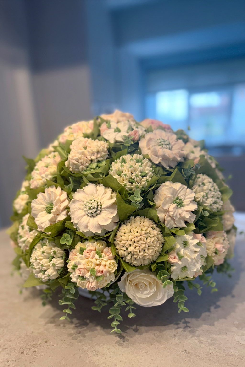 Wedding Cupcake Rotating Dome