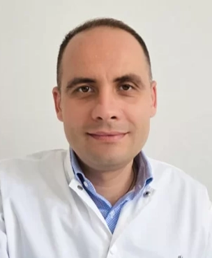 medic oftalmolog lunescu andrei