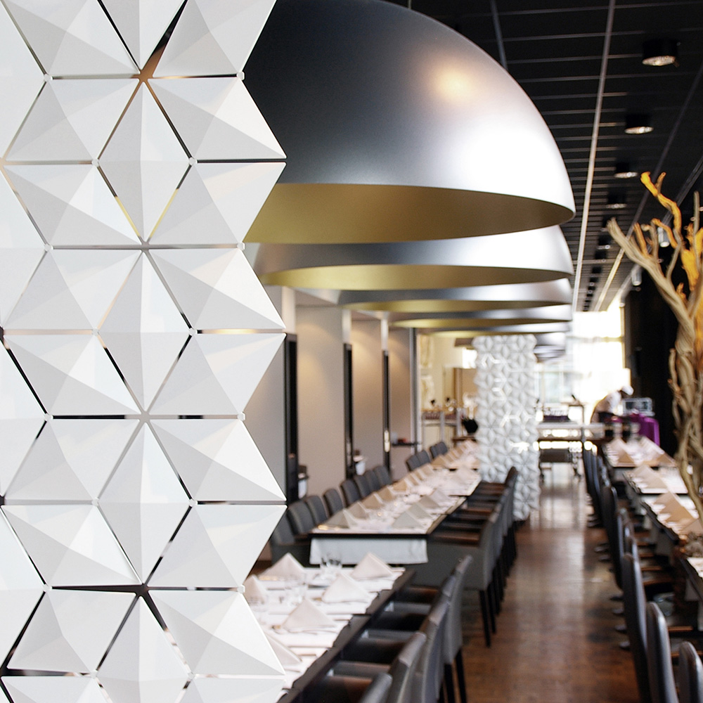 Bloomming Facet - Space Divider