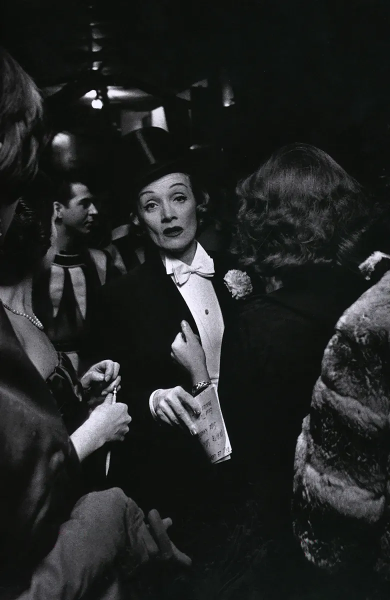 elliott-erwitt-marlene-dietrich-foto-eleganza