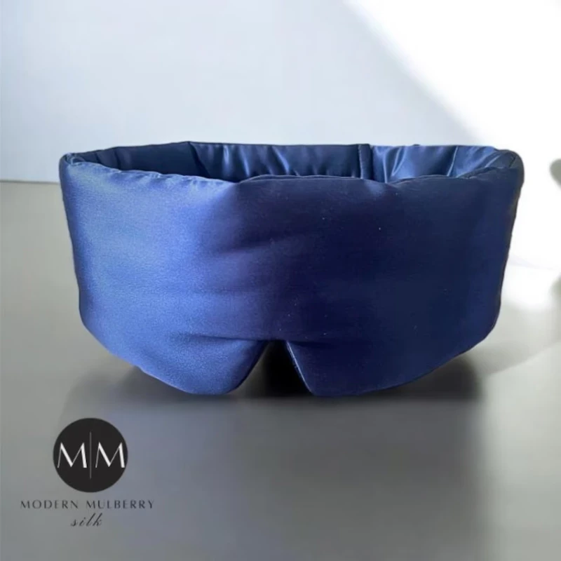 Mascherina Per Dormire In Seta Morbida – Cinghia Regolabile, 100% Oscuramento – Per Uomo E Donna, Viaggi E Relax – Colore Viola Scuro