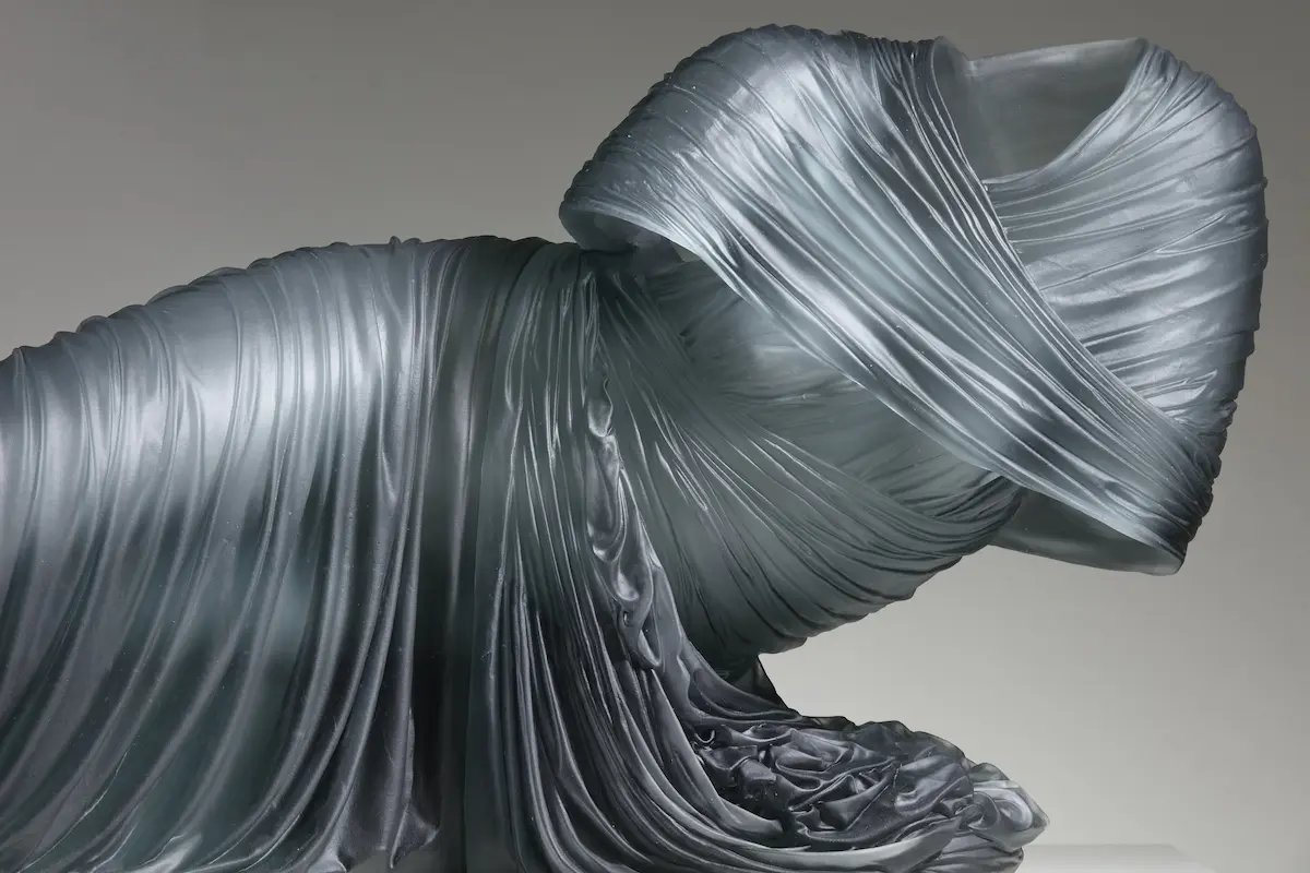 Scultura in vetro drappeggiato di Karen LaMonte, serie Nocturnes, Museo Correr, Venezia