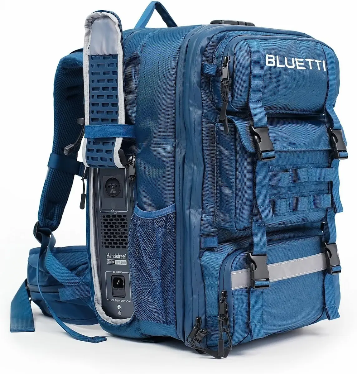 Zaino solare BLUETTI Handsfree 1 con batteria integrata e pannello da 60W per ricaricare dispositivi durante i viaggi.