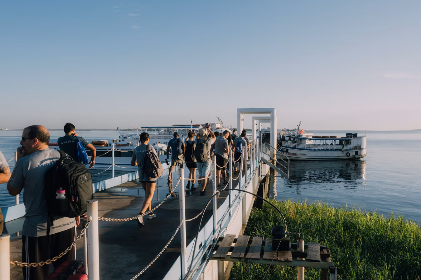 Estão abertas as inscrições para o Projeto de Extensão Intercâmbio UniArnaldo – Região Amazônica de Santarém e entorno, que chega à sua quarta edição em 2025. A iniciativa busca proporcionar uma experiência de imersão cultural, acadêmica e humana entre a comunidade universitária e as populações ribeirinhas da Amazônia, promovendo uma troca de saberes marcada pela solidariedade e responsabilidade social.