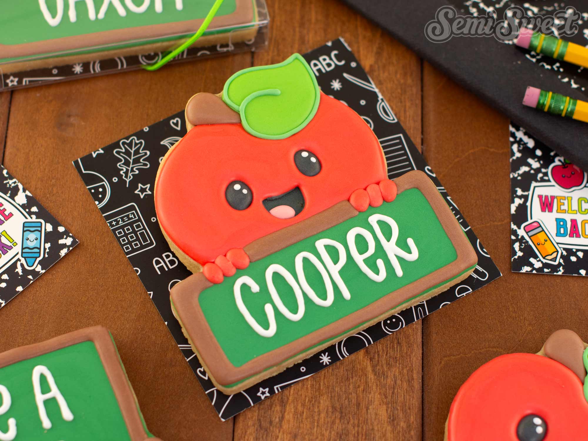 How to Decorate a Personalized Apple Name Cookie for Back-to-School