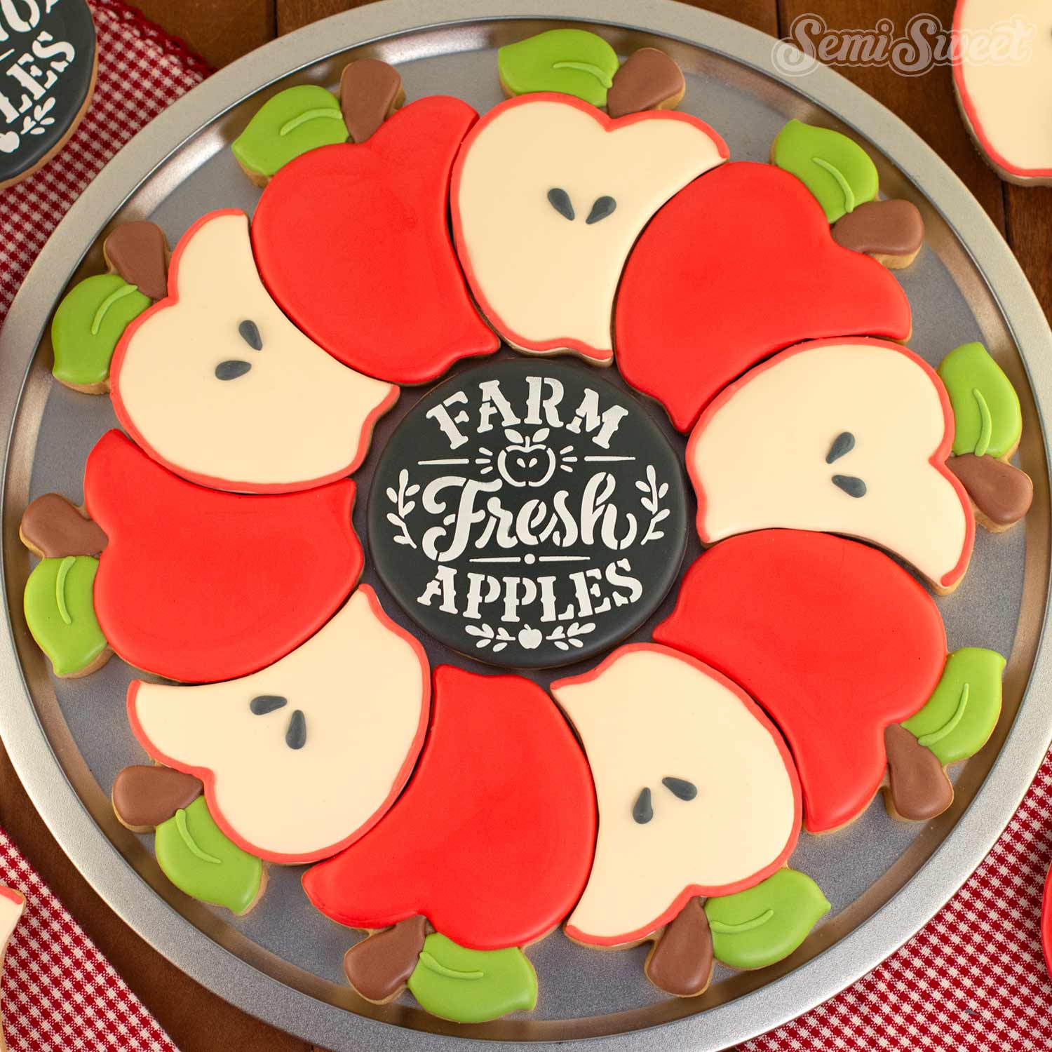 How to Decorate an Apple Cookie Platter with Royal Icing