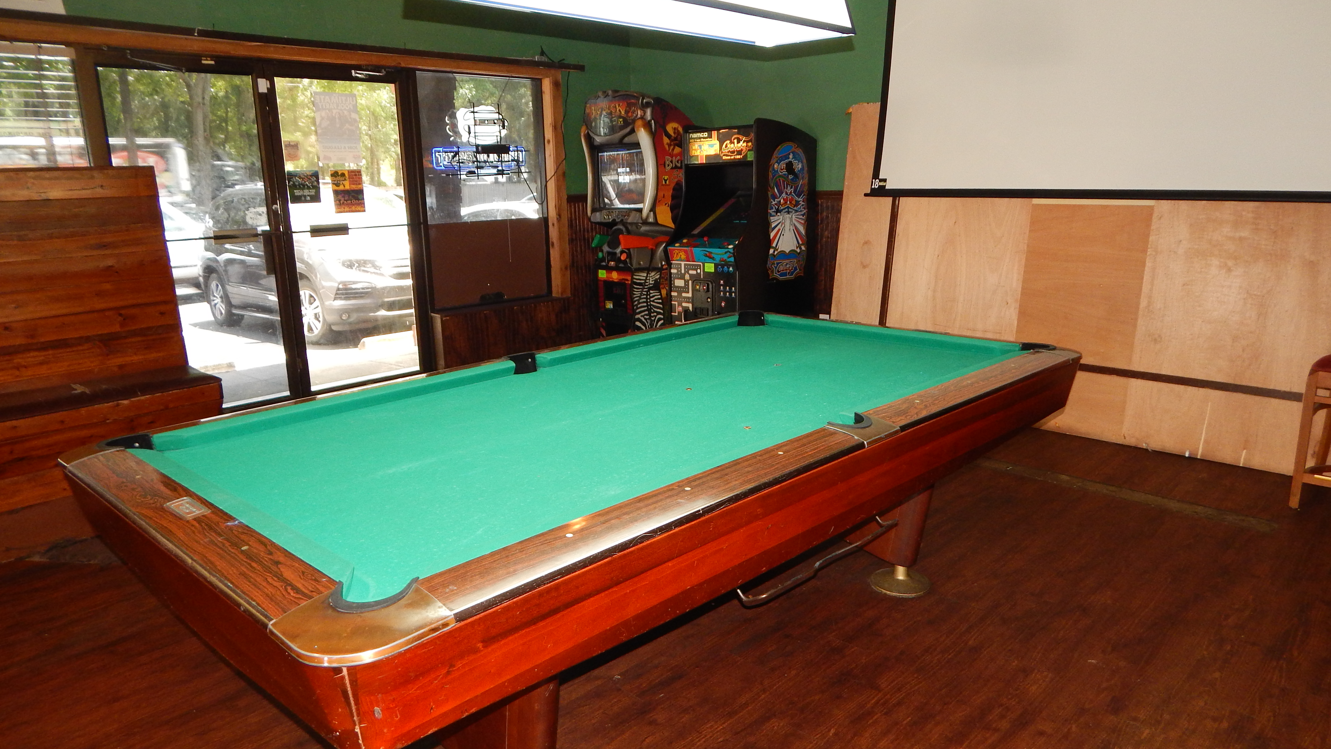 Bar photo 2