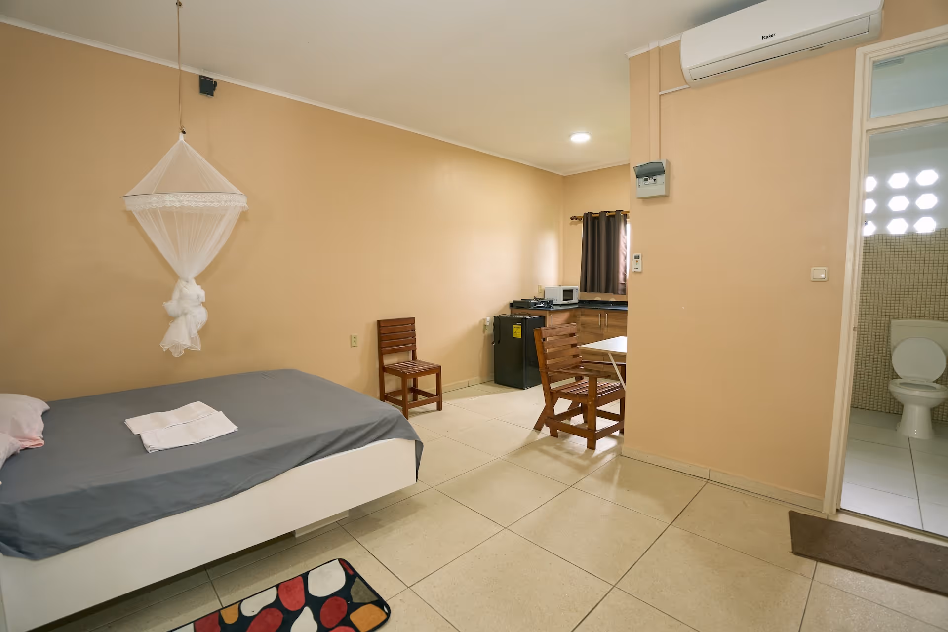 Afbeelding: voorbeeld studio in Paramaribo Suriname