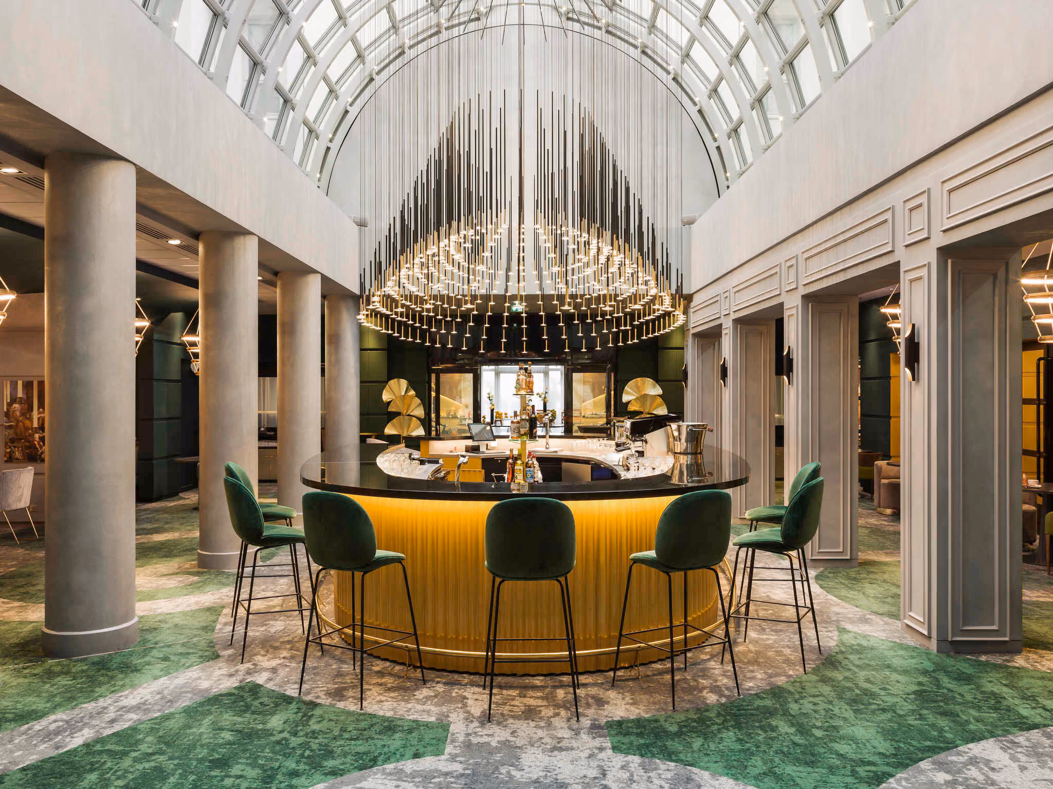 Le Louis Versailles Château Hotel-MGallery