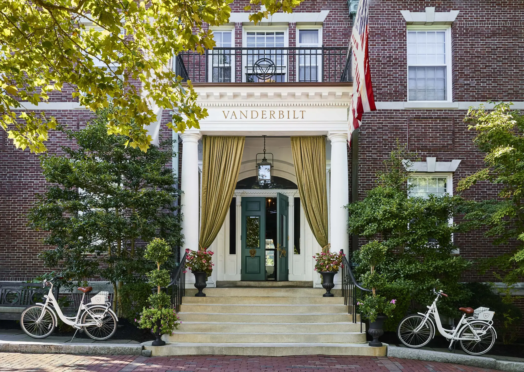 Vanderbilt, Auberge Resorts Collection 