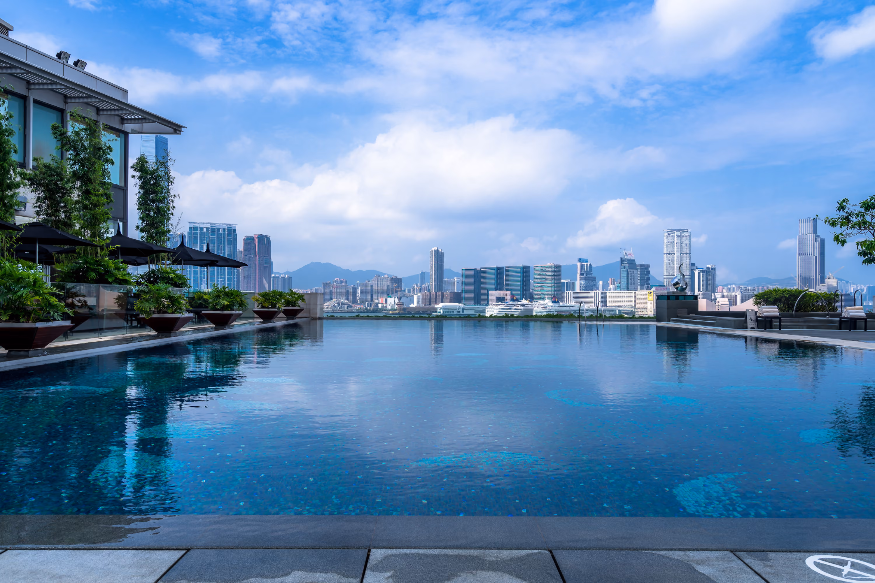 Four Seasons Hong Kong