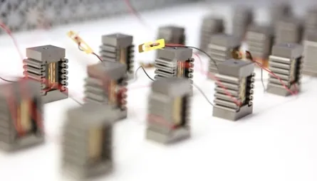 Dynamic_Structures_&_Materials_custom_NA-25_piezo_actuator
