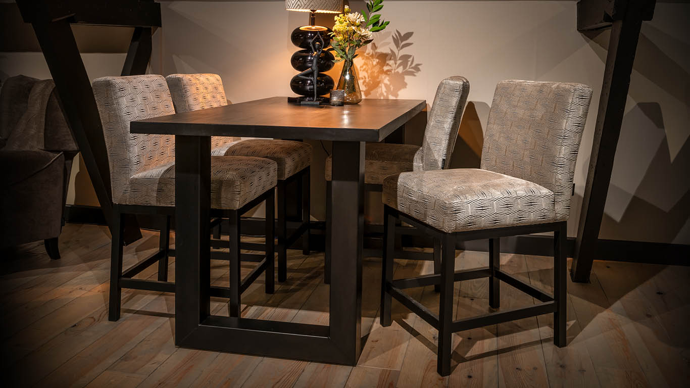 Odin met houten onderstel