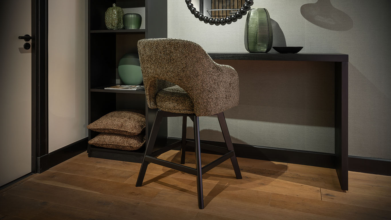 UrbanSofa Evan eetkamerstoel met ronde vorm