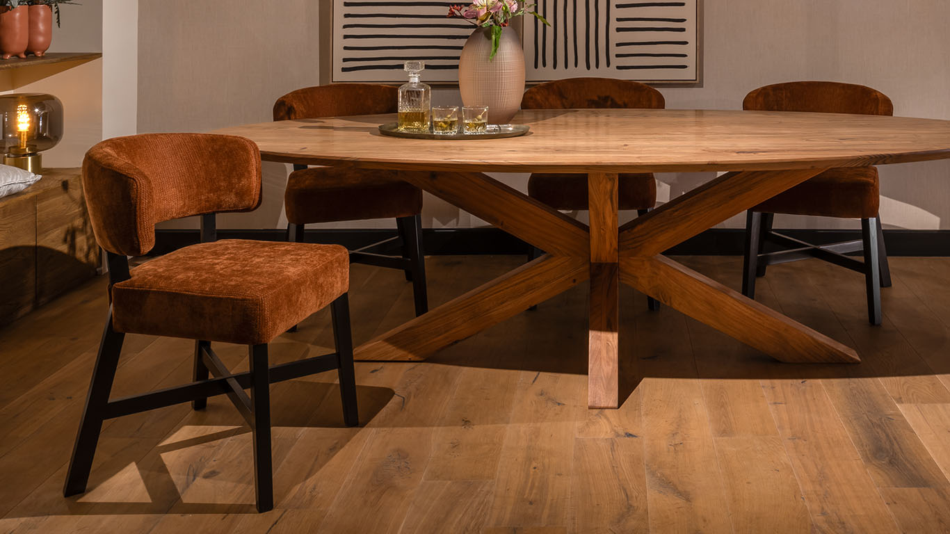 UrbanSofa Matteo eetkamerfauteuil met gebogen rug