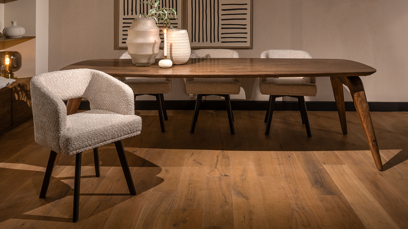 Moderne Maud stoel met opening in rugleuning