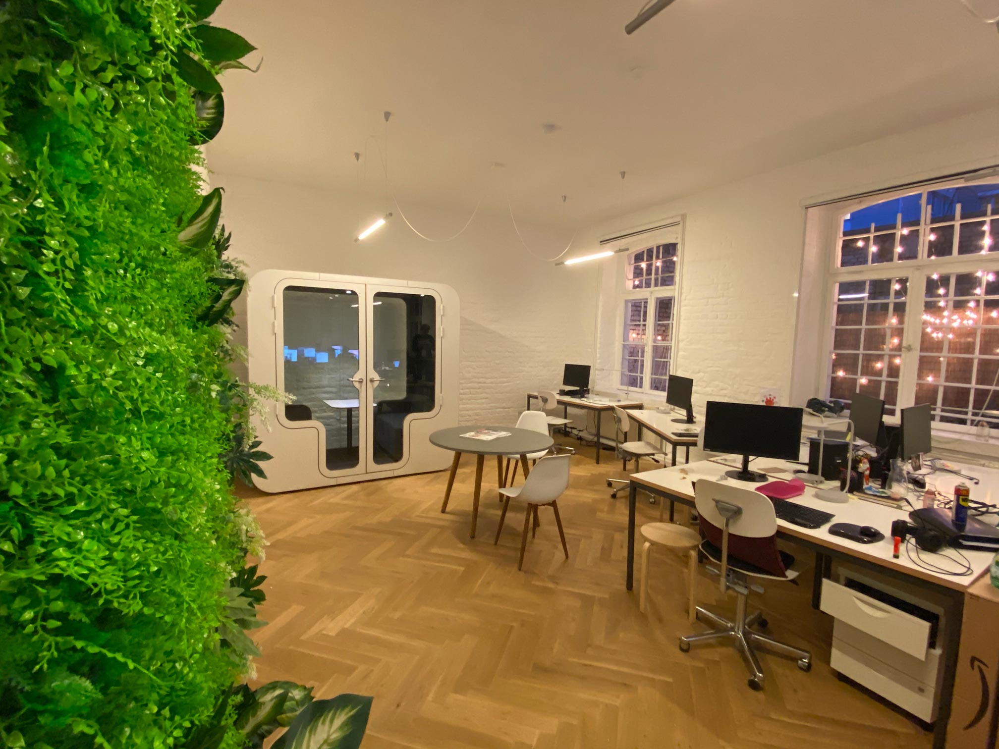 QuietOffice V2; Telefonzelle von QuietOffice, Referenz QuietOffice V2