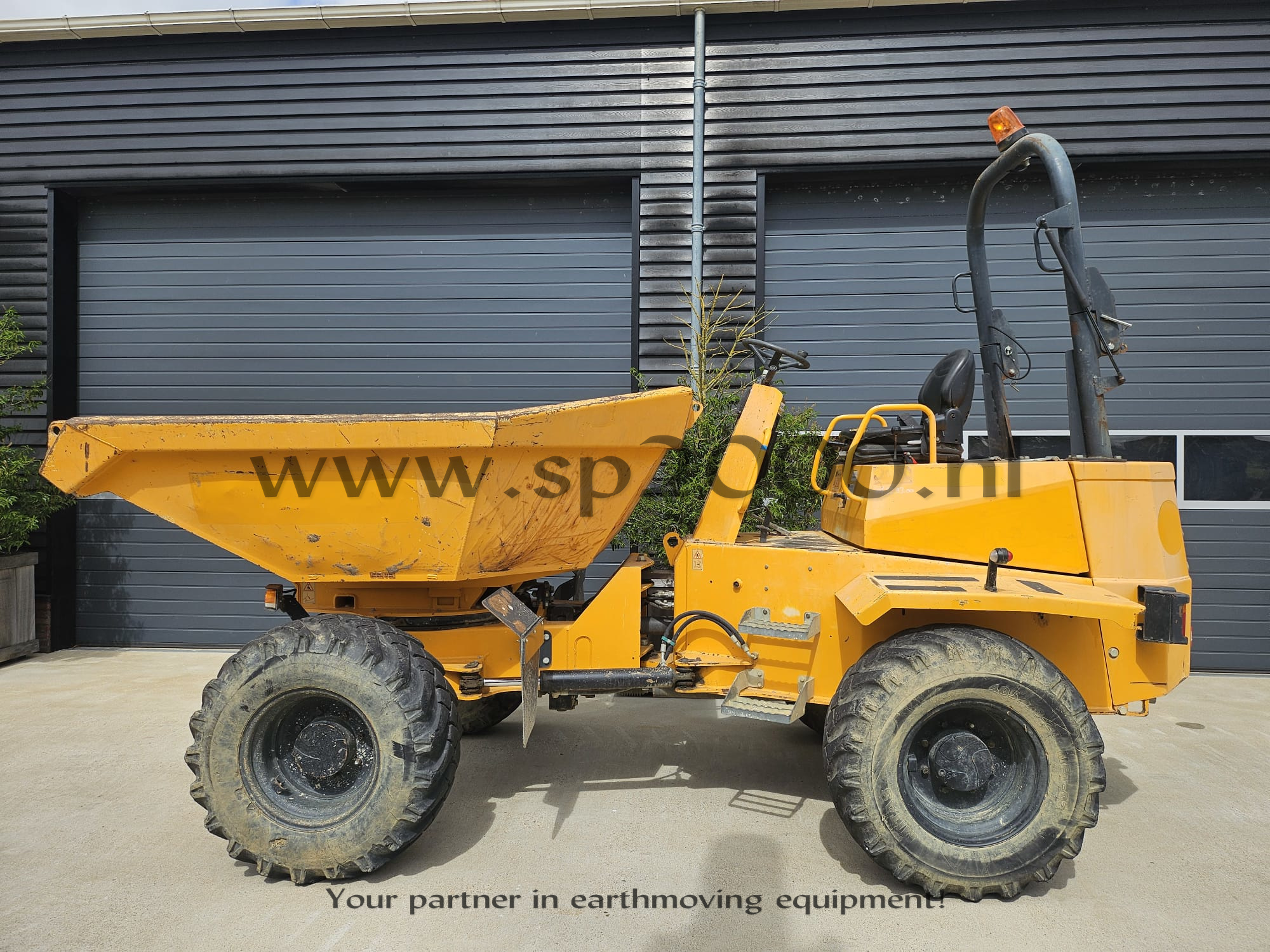 Thwaites MACH 2063 mini dumper