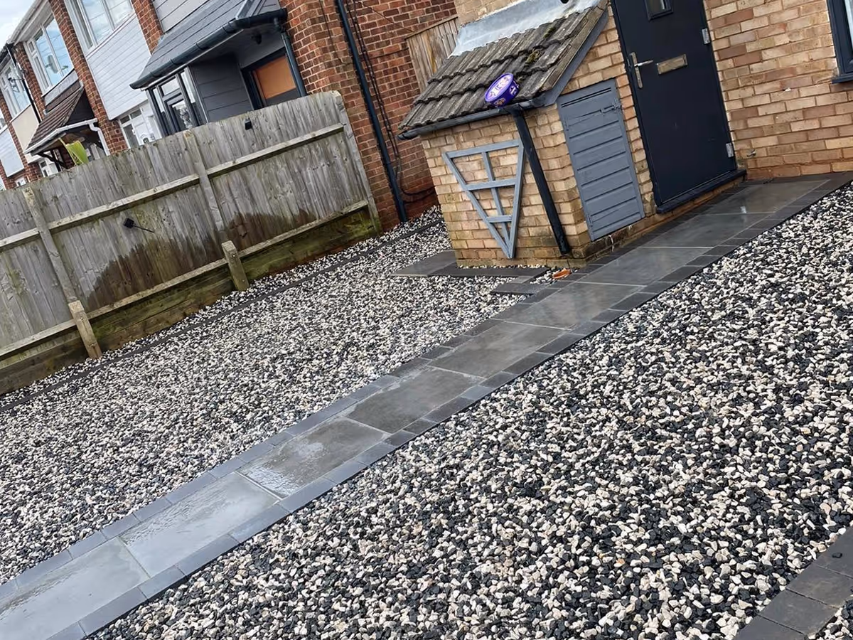 Block paving driveway with gravel - angle 3