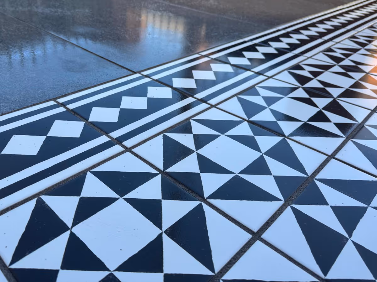 Decorative porcelain slabs in front garden - angle 5