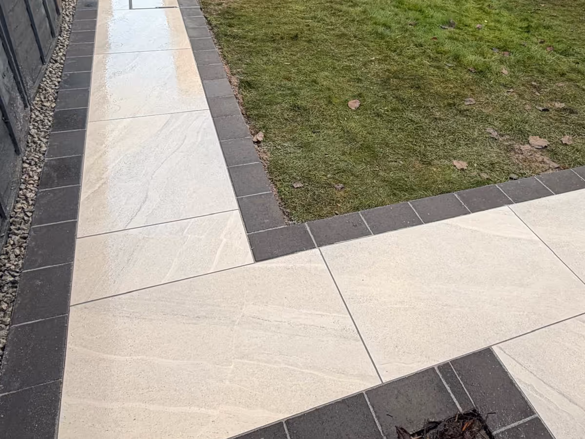 Porcelain patio with pencil edge paving - angle 1