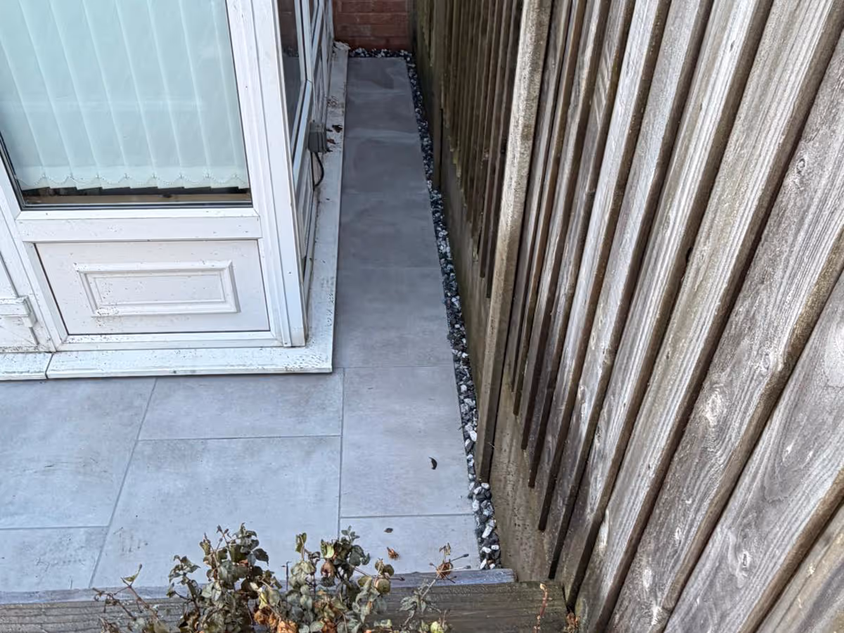 Porcelain patio and artificial turf - angle 6