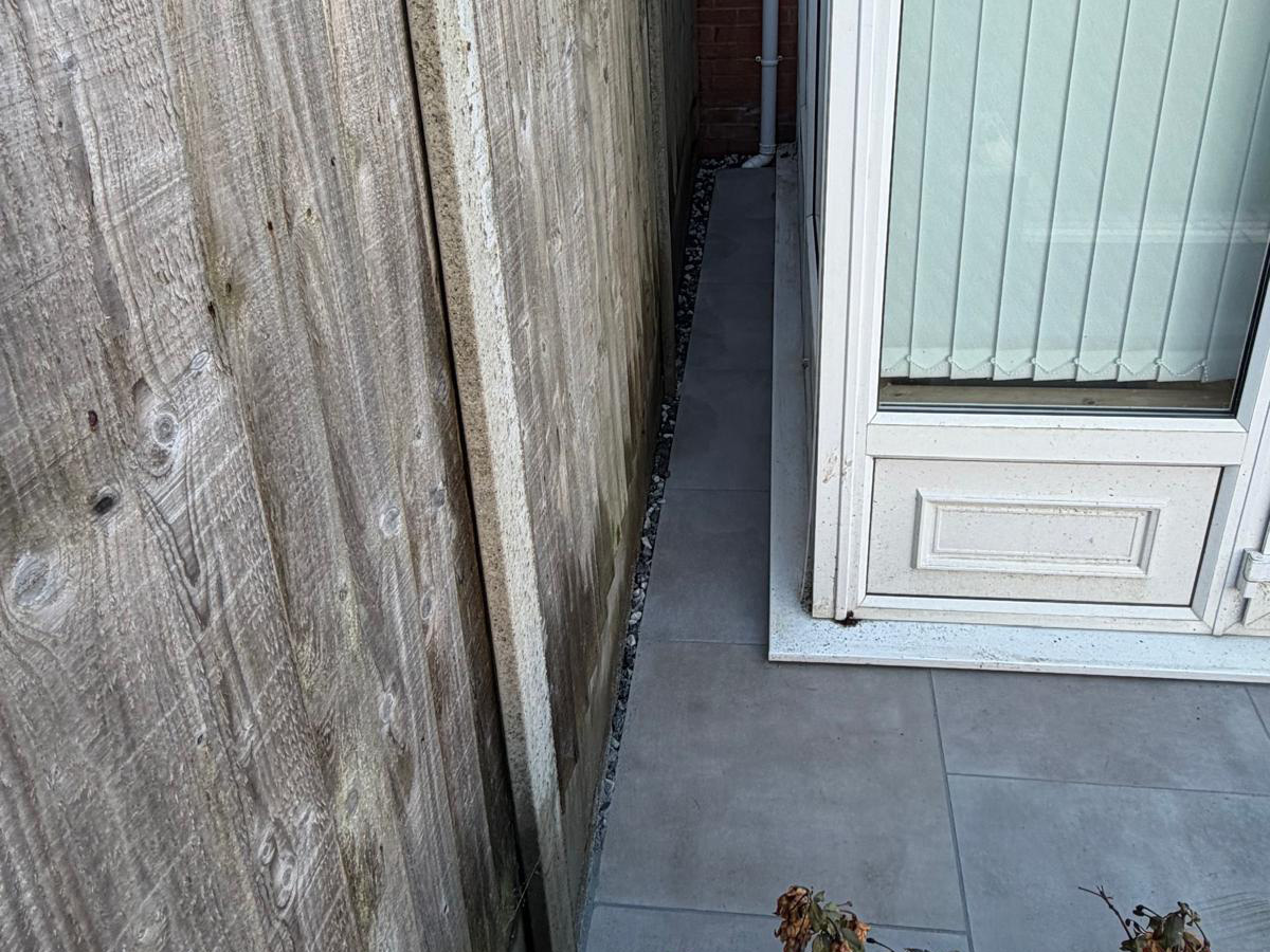 Porcelain patio and artificial turf - angle 5