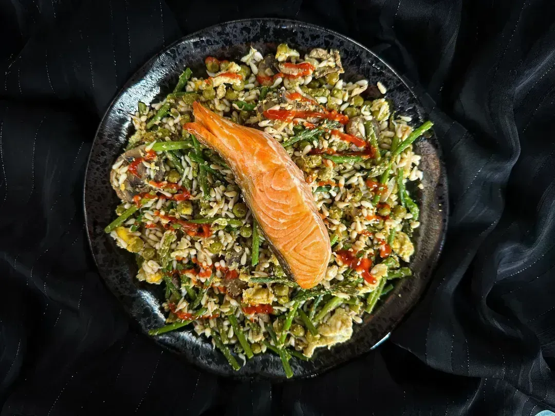 Repas simple et protéiné prise de muscle.