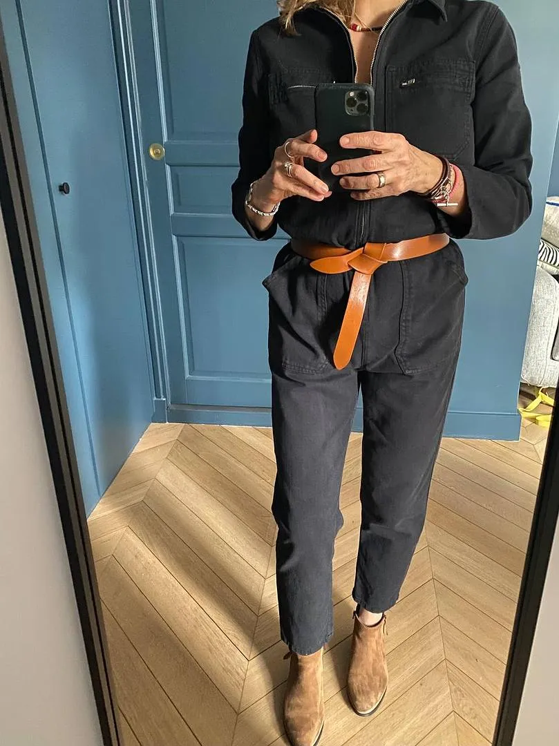 Photo actuelle de Nathalie, qui prend du plaisir à s'habiller depuis qu'elle s'est transformée.