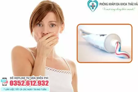 Trị hôi nách bằng kem đánh răng