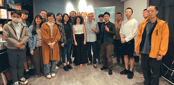 從我到我們，將自己加入正在發生的世界