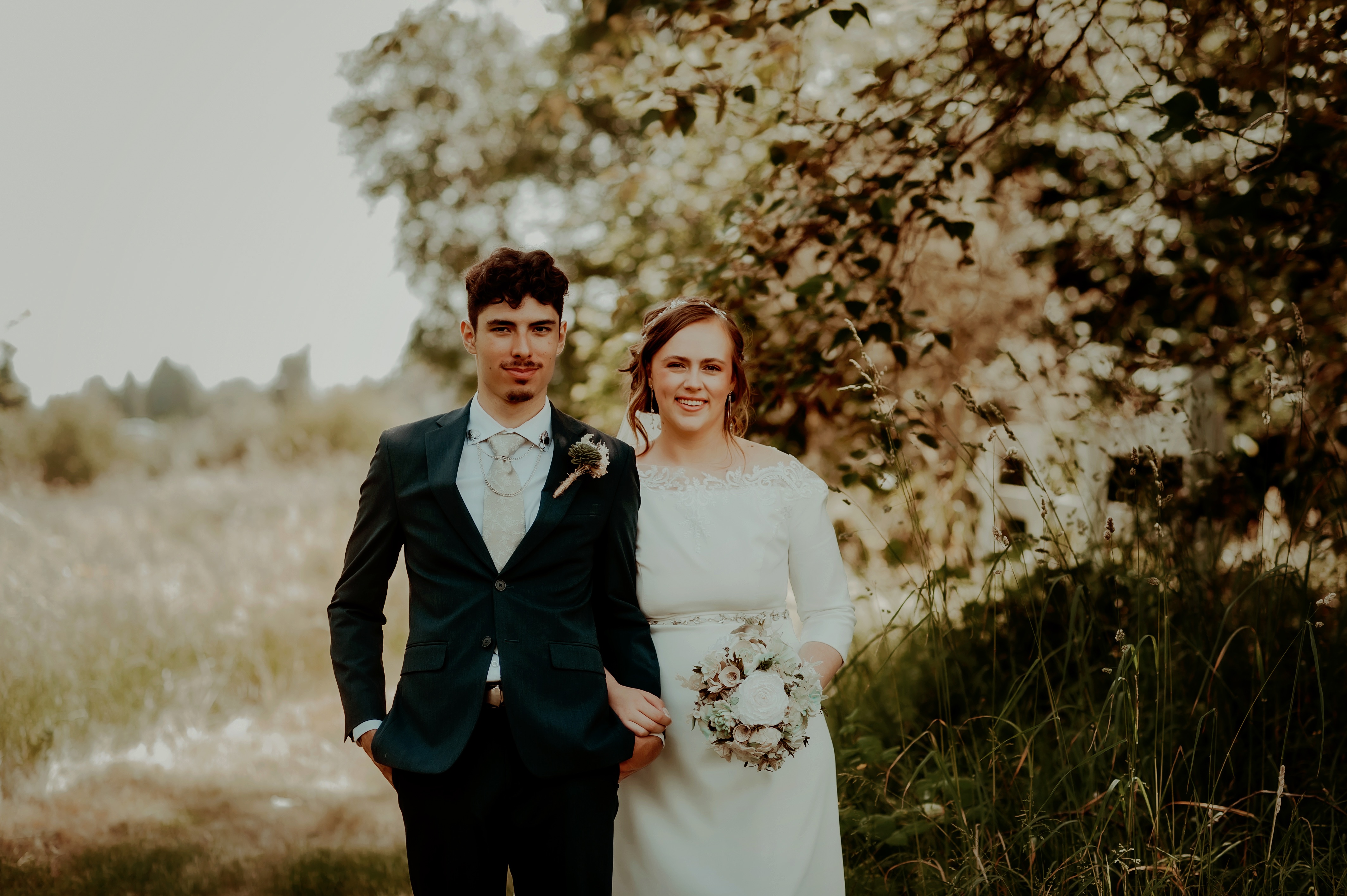 bride and groom outoor