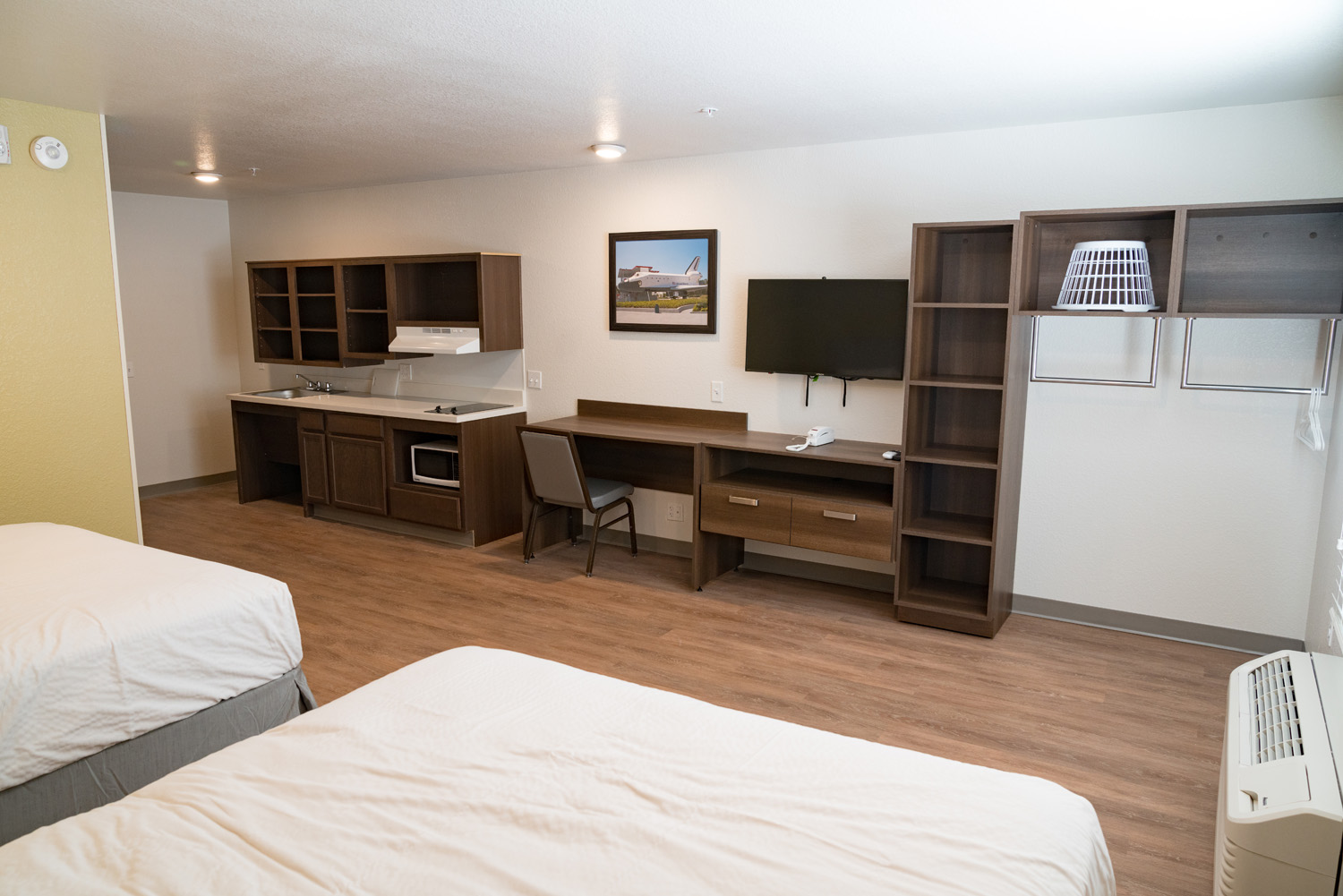 WoodSpring Suites - Gallery Image