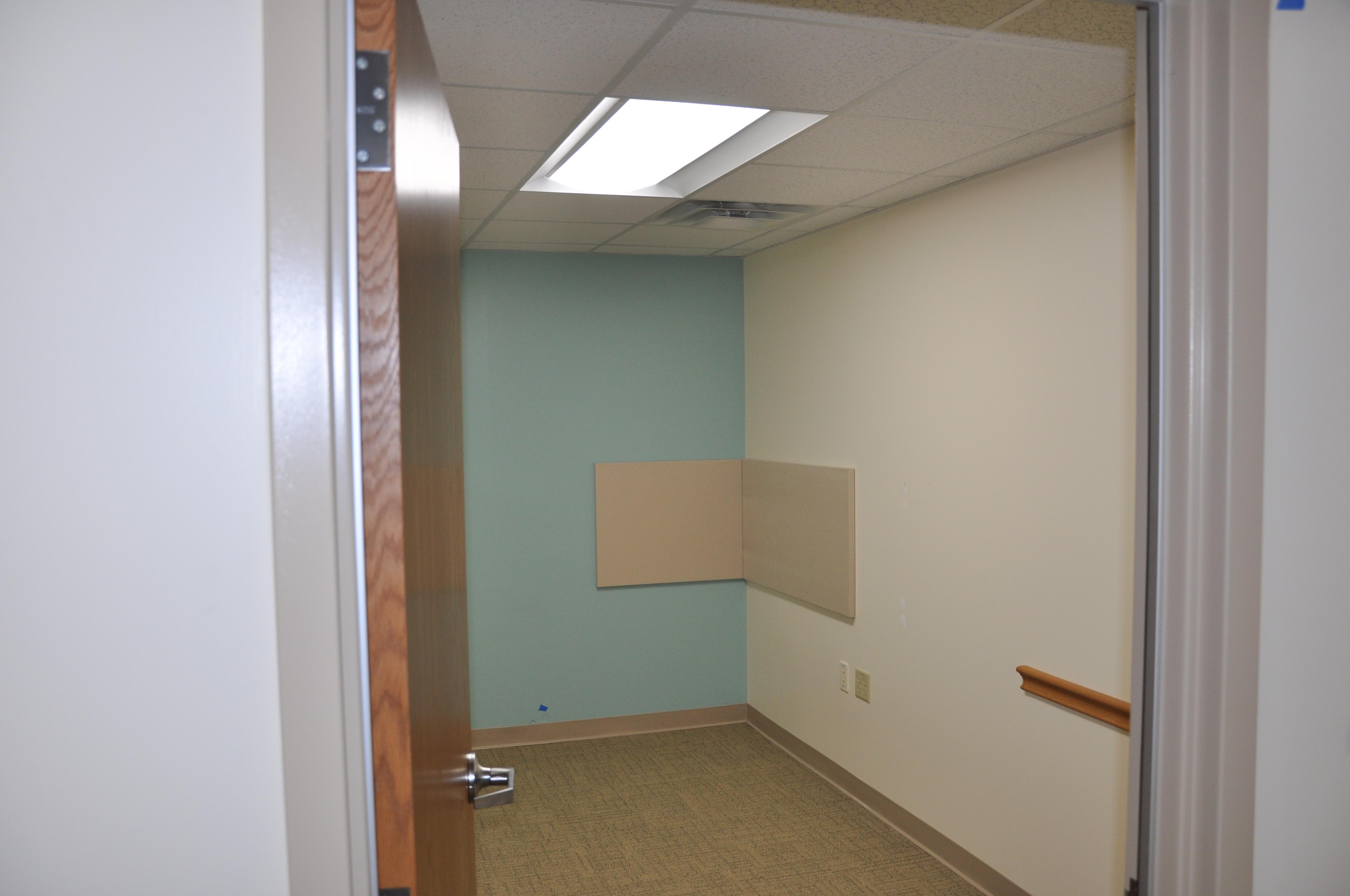 Northwestern Medical Center Pain Management Expansion - Gallery Image 4