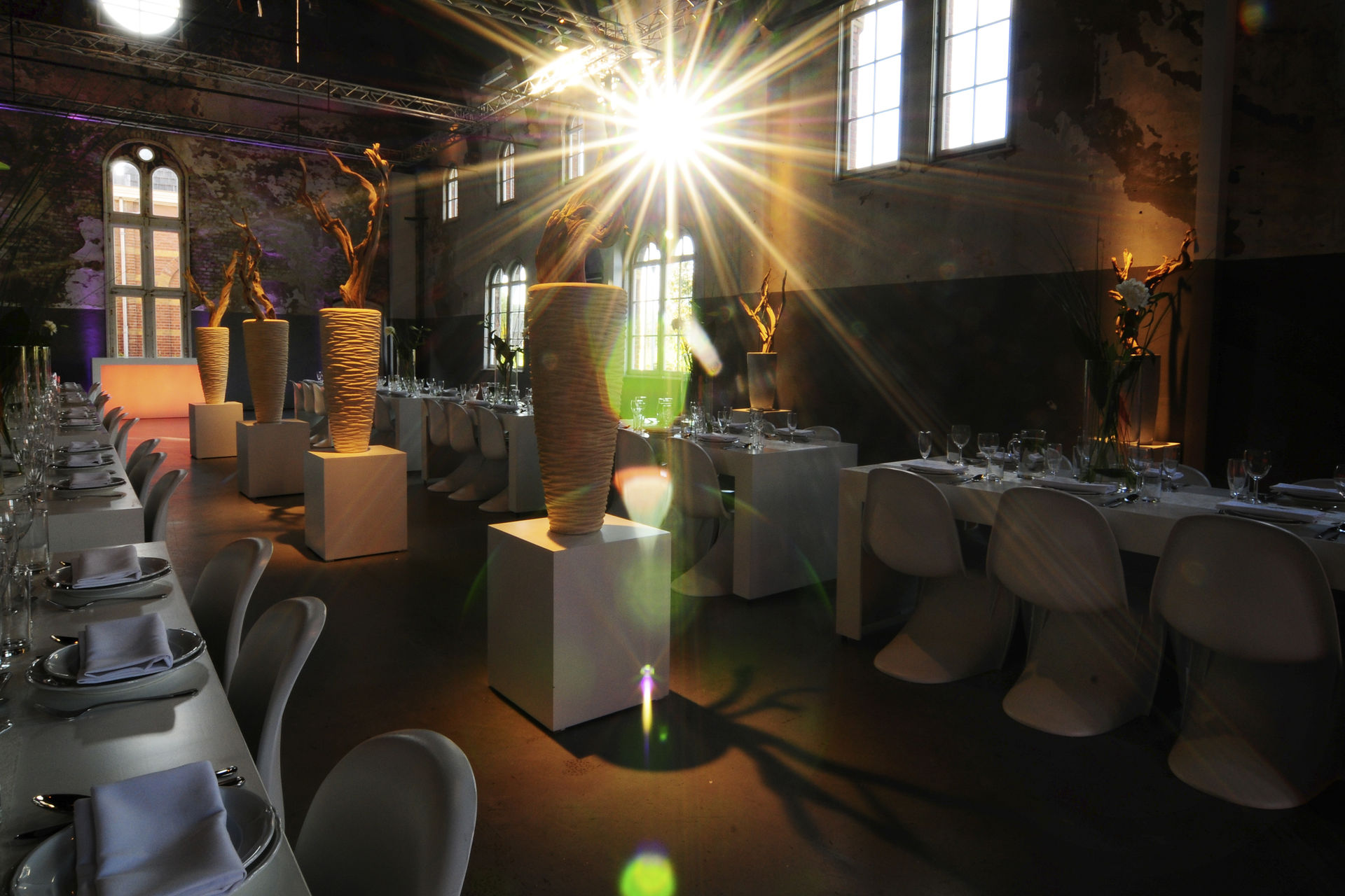 Westergasfabriek — overzichtsfoto inrichting groot evenement in Westergasfabriek door Delight Eventdesign