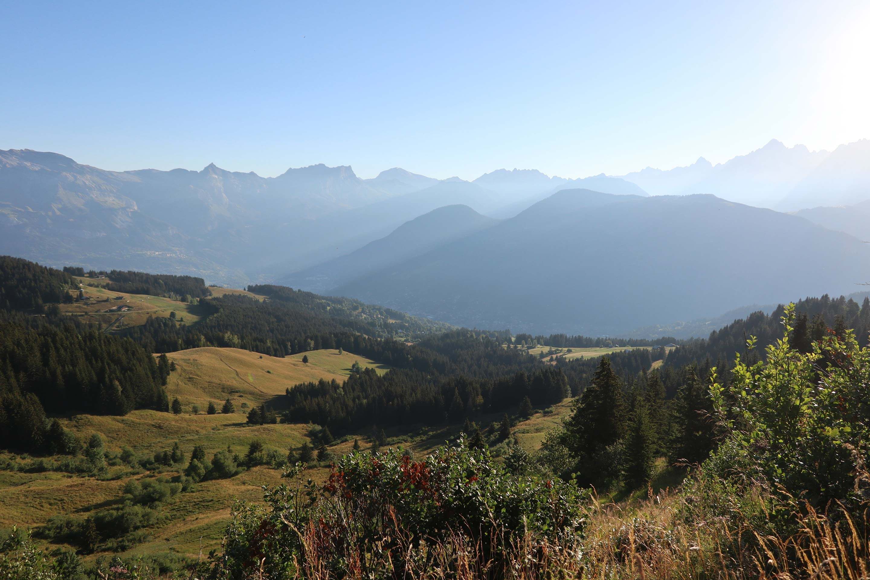 paysage de montagne printanier à Megève