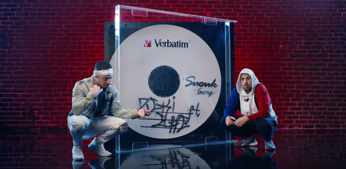 Der Kopf hinter Swissmeme & EffE mit Afrotrap-Hymne über ihre Lieblingswurst