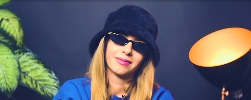 Direkt vom Bachelor ins LYRICS Studio: Dara Deep im Interview über ihre Musik- und Fernsehkarriere