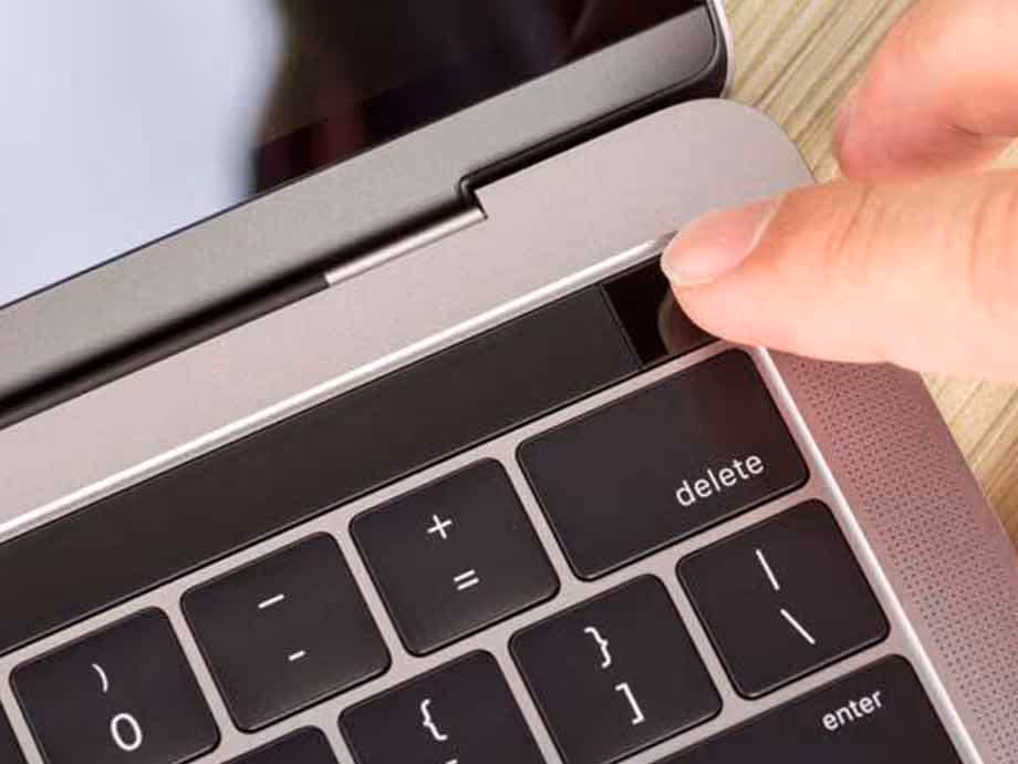 MacBook Not Turning On