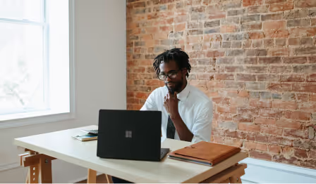 A person who learns in front of a computer