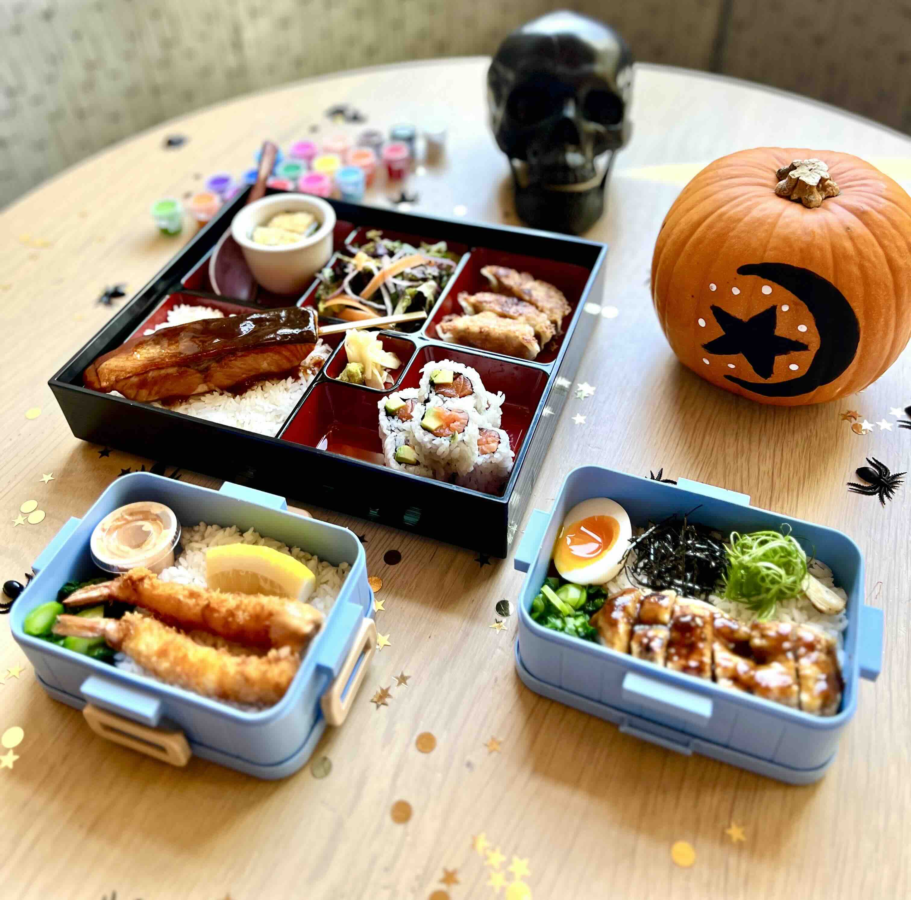 Itoko: Halloween Pumpkin Decorating