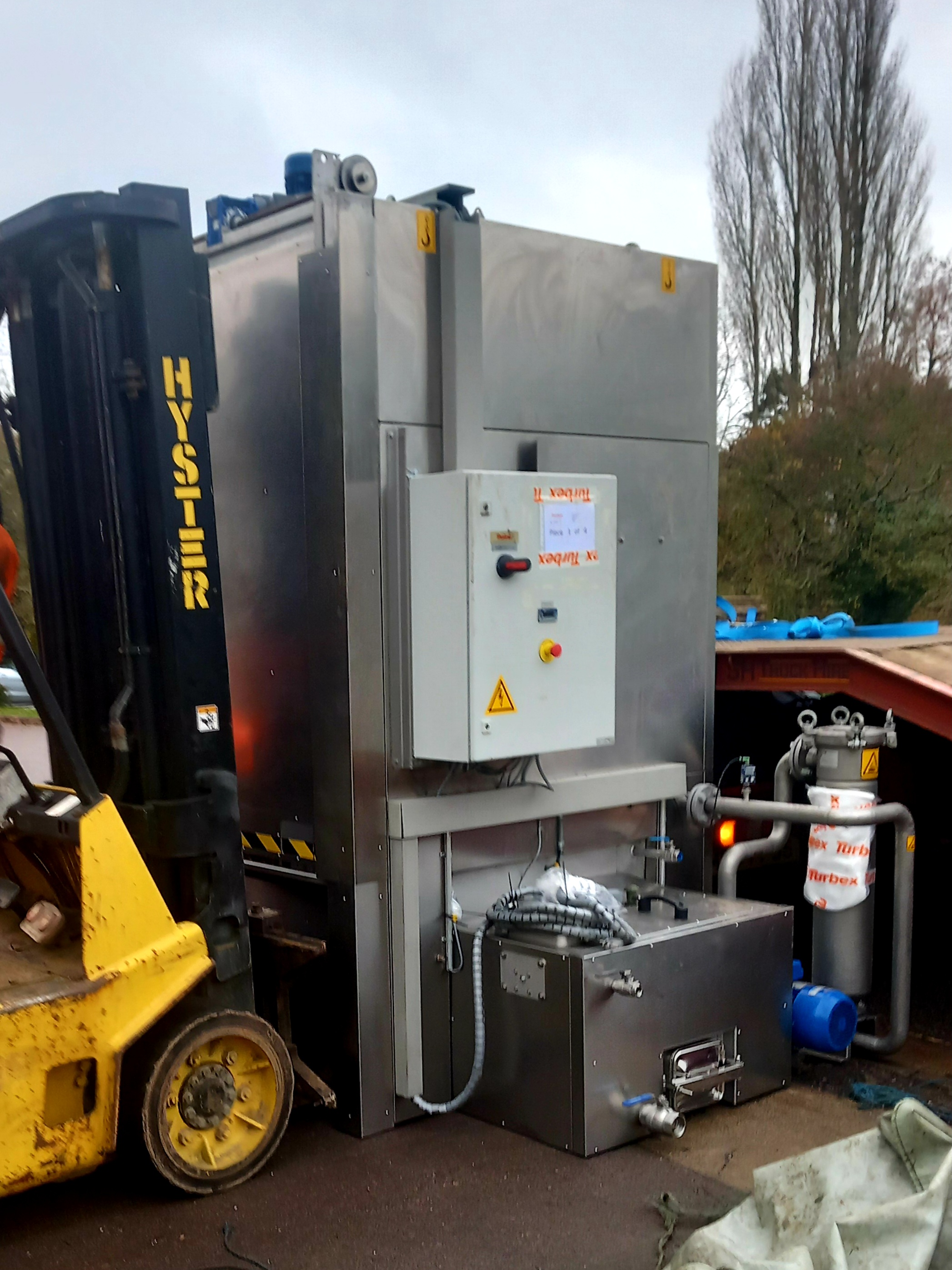 Sweernam & Bradley employees with the ISO 14001 certificate