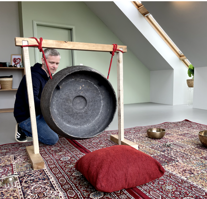 klangraum mit gong 
