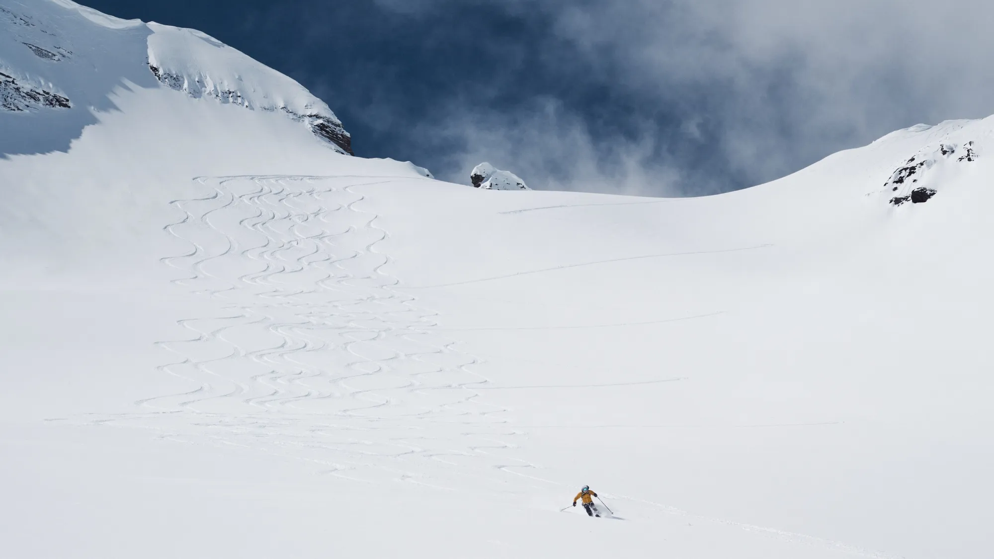 Backcountry skiier on the icefall traverse
