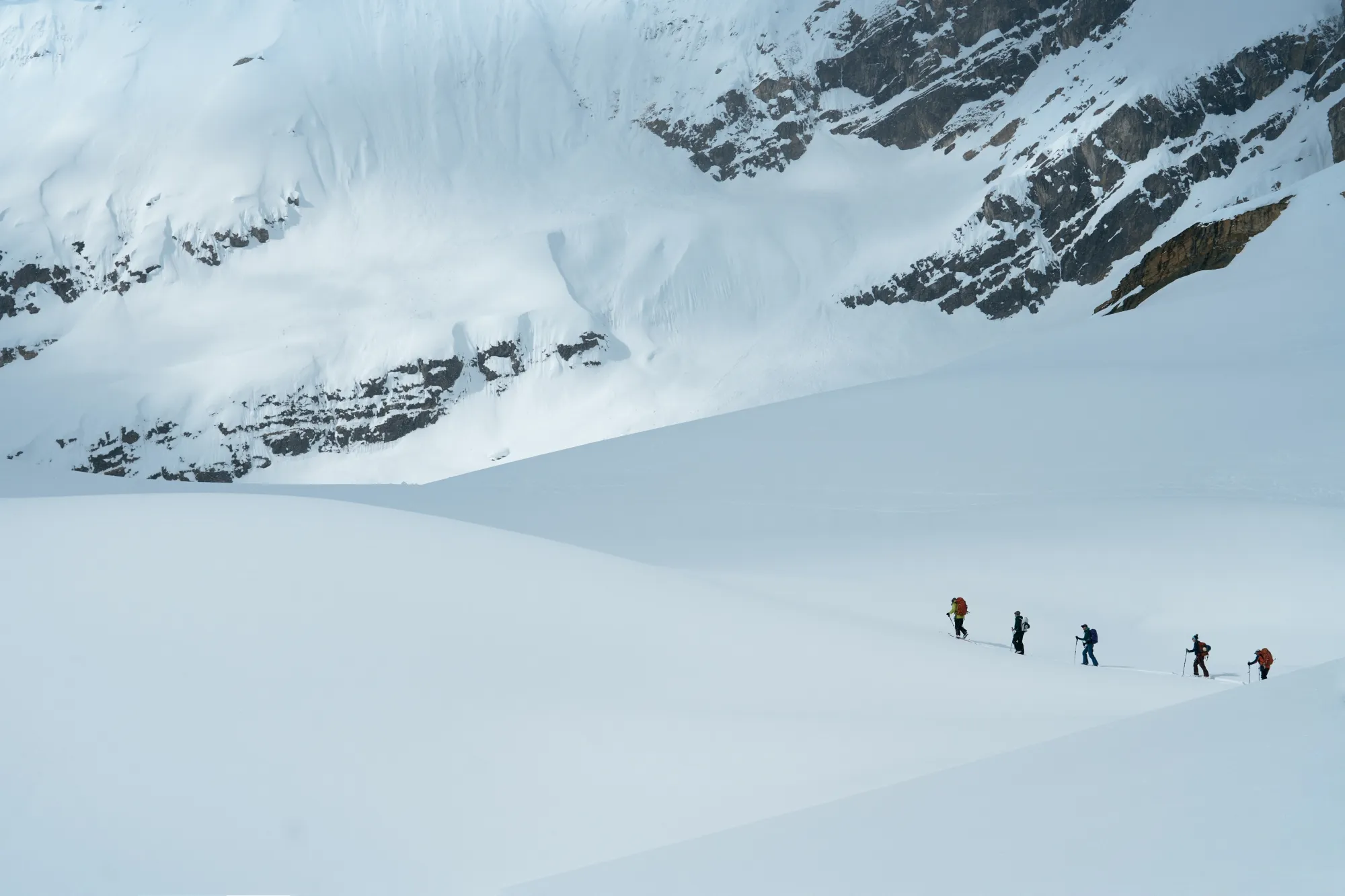 Backcountry skiier on the icefall traverse