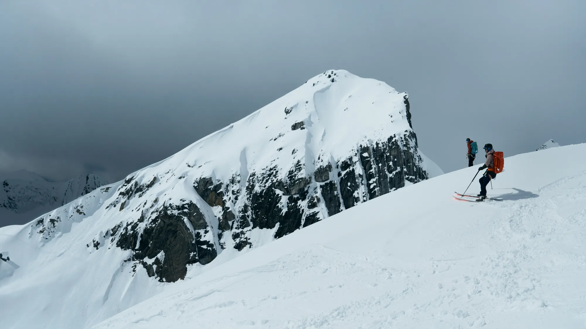 Backcountry skiier on the icefall traverse